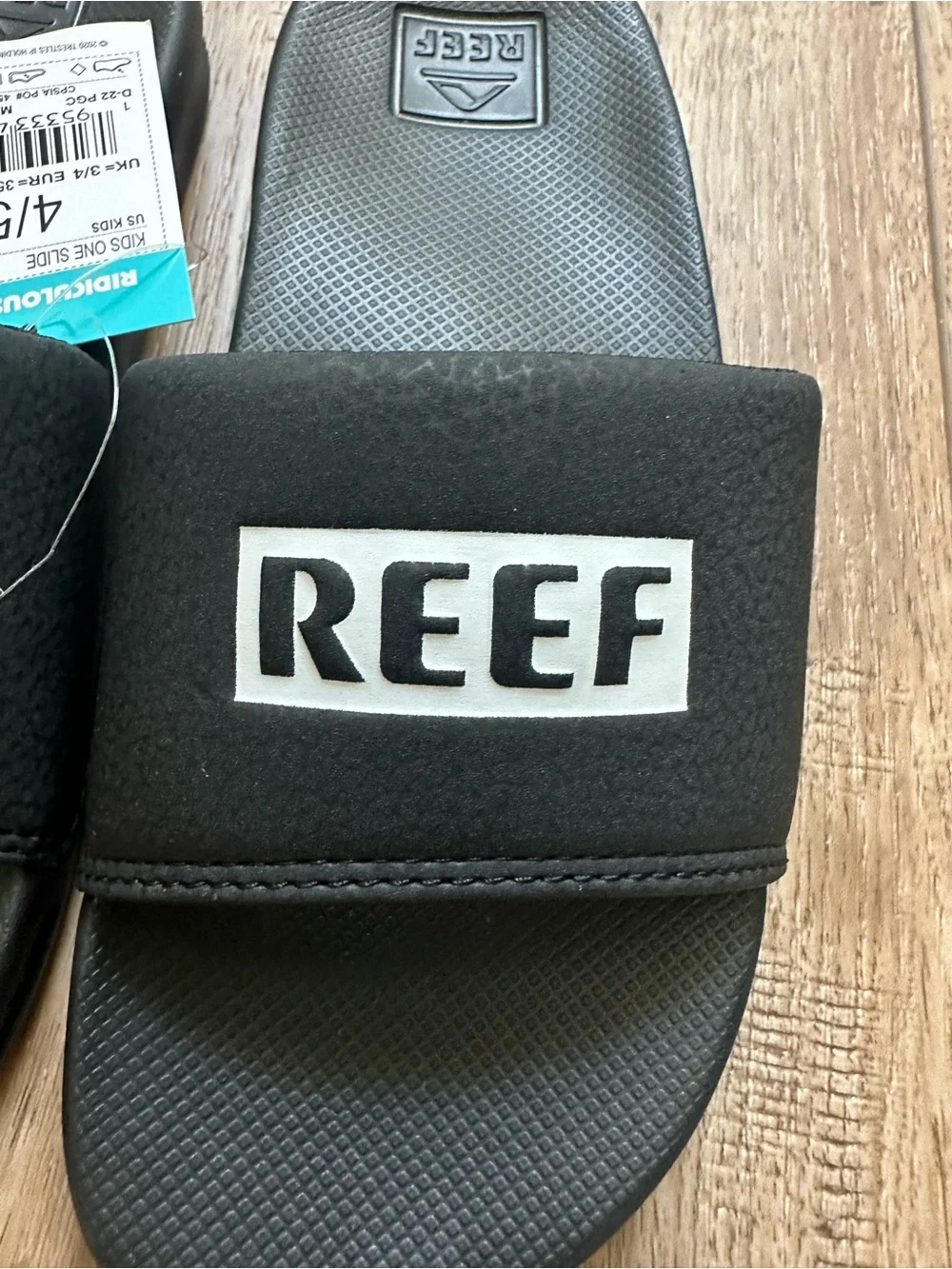NWT! Reef Youth Slides, Black, Slip on/off, Beach, Vacation, Youth 4/5 (big kid)